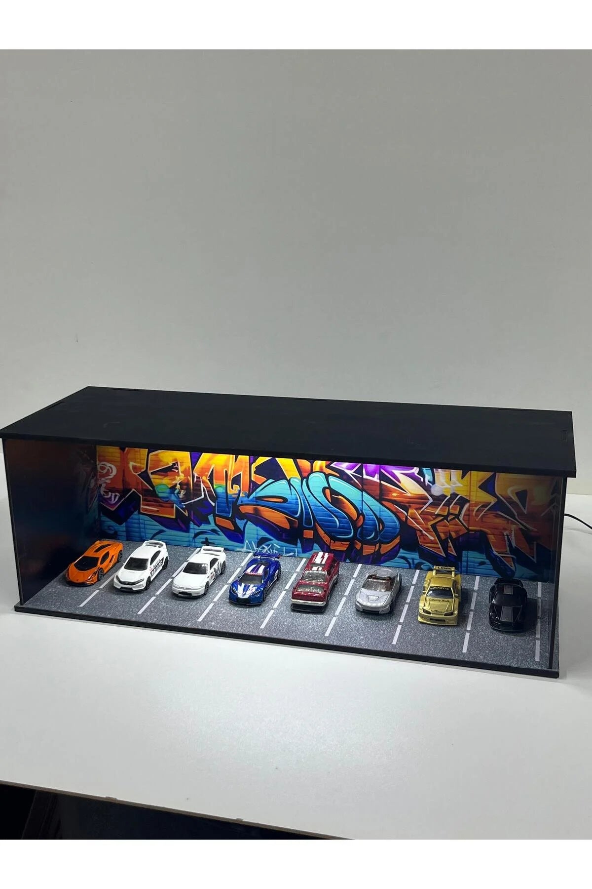 Işıklı Koleksiyonluk Hot Wheels Araba Standı – 45x15x15 cm