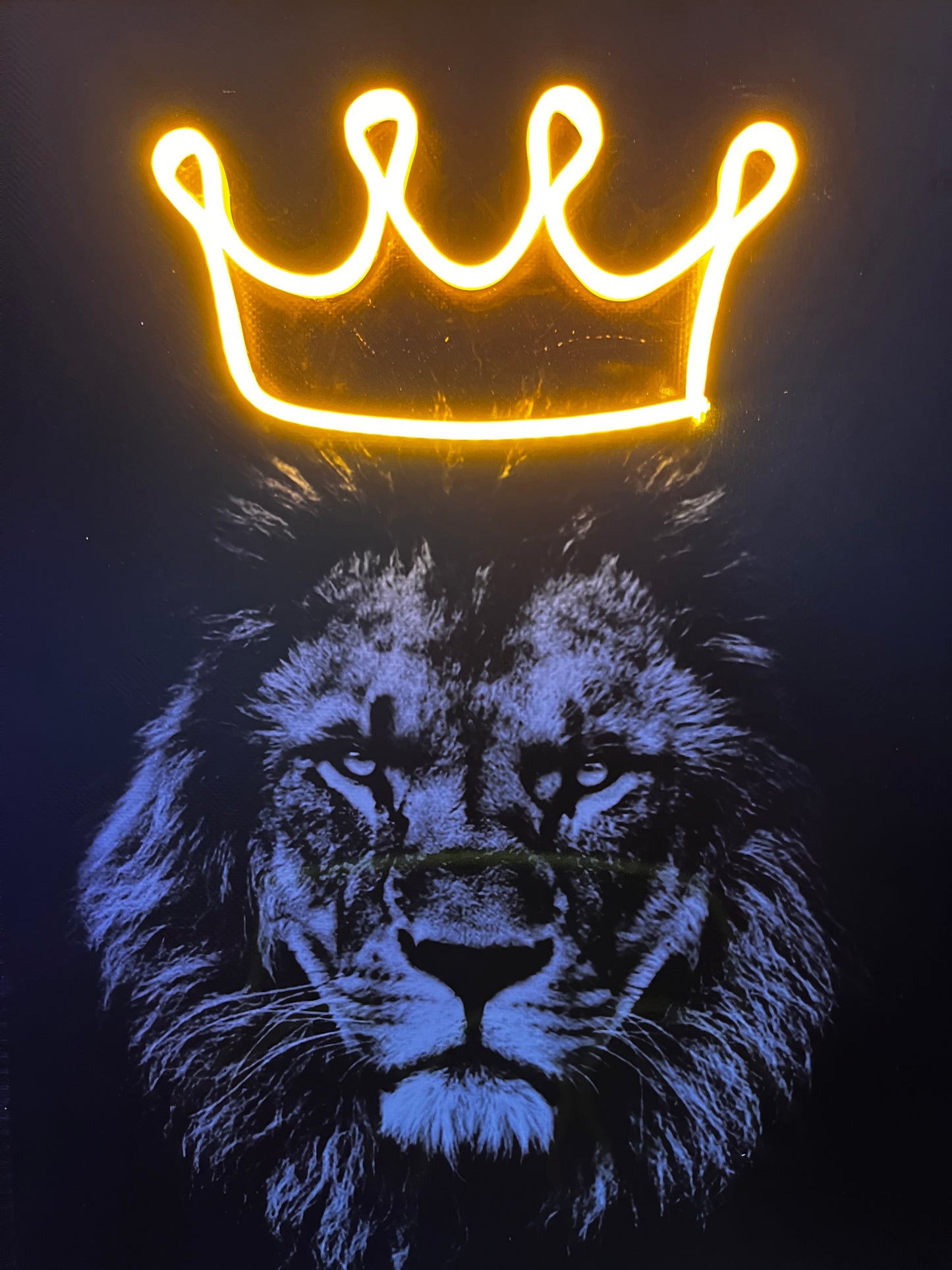 NEON LED TABLO ASLAN TAÇ FİGÜR