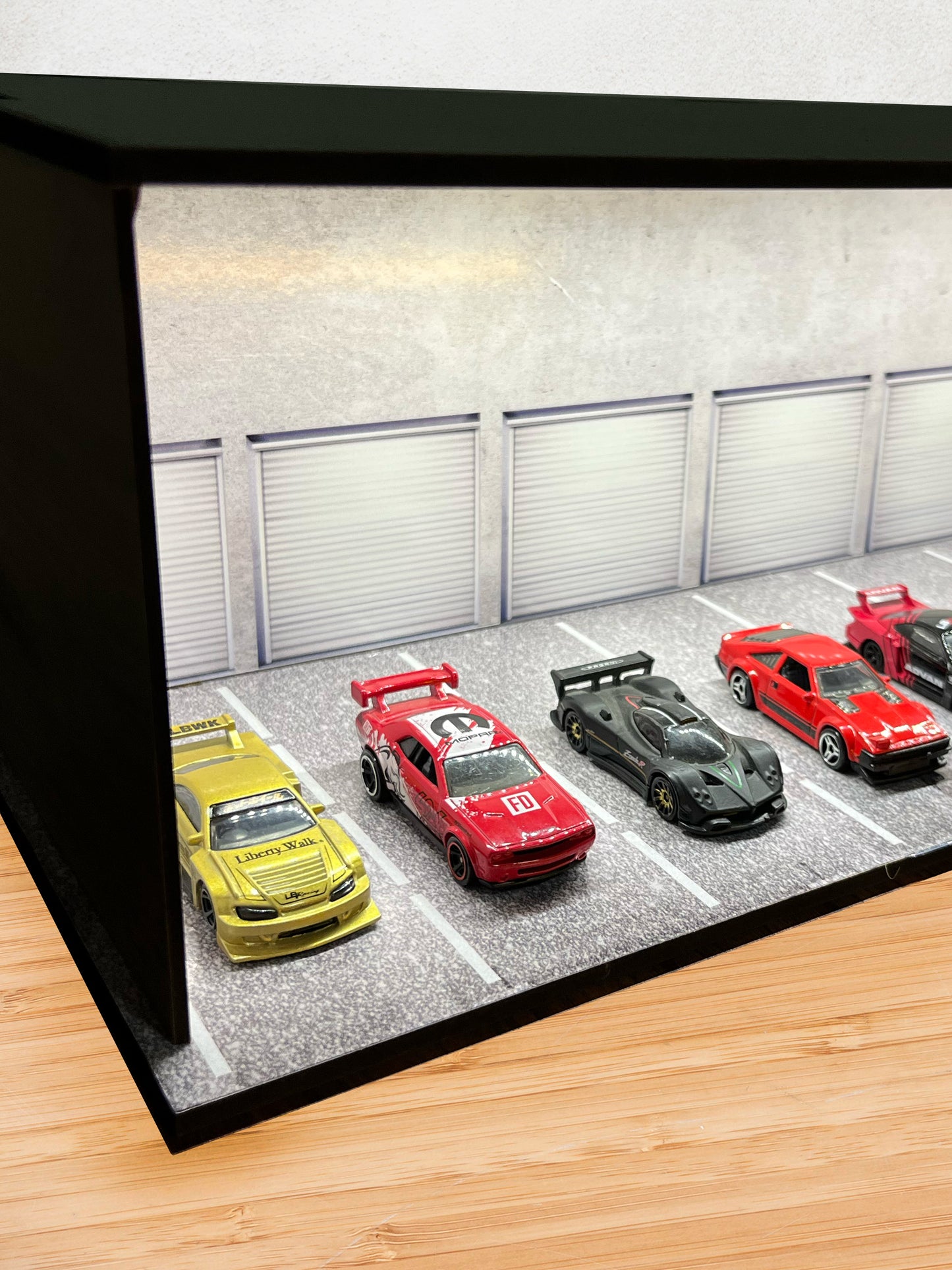 KOLEKSİYON ARABA VİTRİNİ LED AYDINLATMA